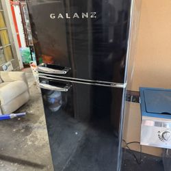 Galanz Black Retro Refrigerator 