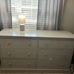 Grey 6 Drawer Dresser (Munire Furniture)