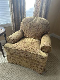 Beautiful Swivel And Rocking Chair Very Comfortable Never Used