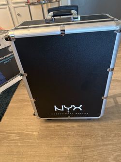 NYX professional Makeup mirror