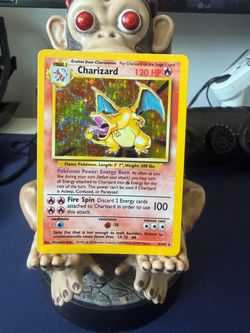 Base Set Charizard, LP-MP