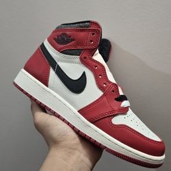Jordan 1 High Chicago Size 6.5Y