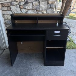Black Desk 
