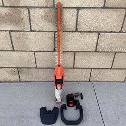 NEW BLACK+DECKER 20V MAX 22in. Battery Powered Hedge Trimmer Kit w/ (1) 1.5Ah Battery & Charger