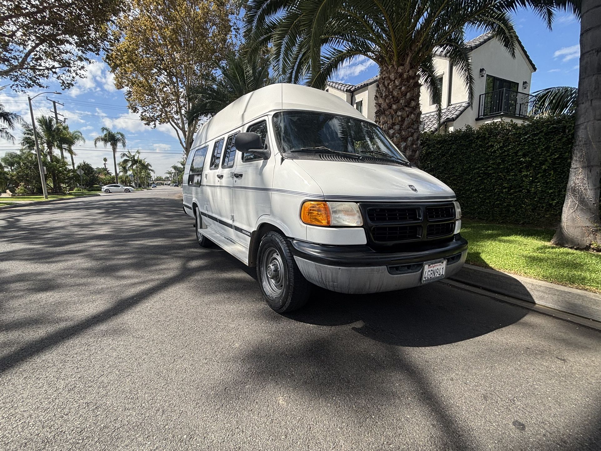 1999 Dodge Ram 3500 High Top Camper