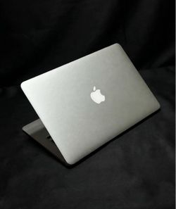 Apple MacBook Air 13” i5/8GB/256GB SSD $180