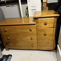 Baby Changing Table/Dresser Oak