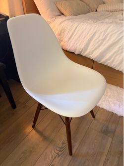 Mid Century White Modern Chair