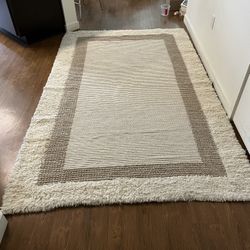 nuLOOM Taneka Shaggy Area Rug – 5x8 ft (Beige) – Excellent Condition