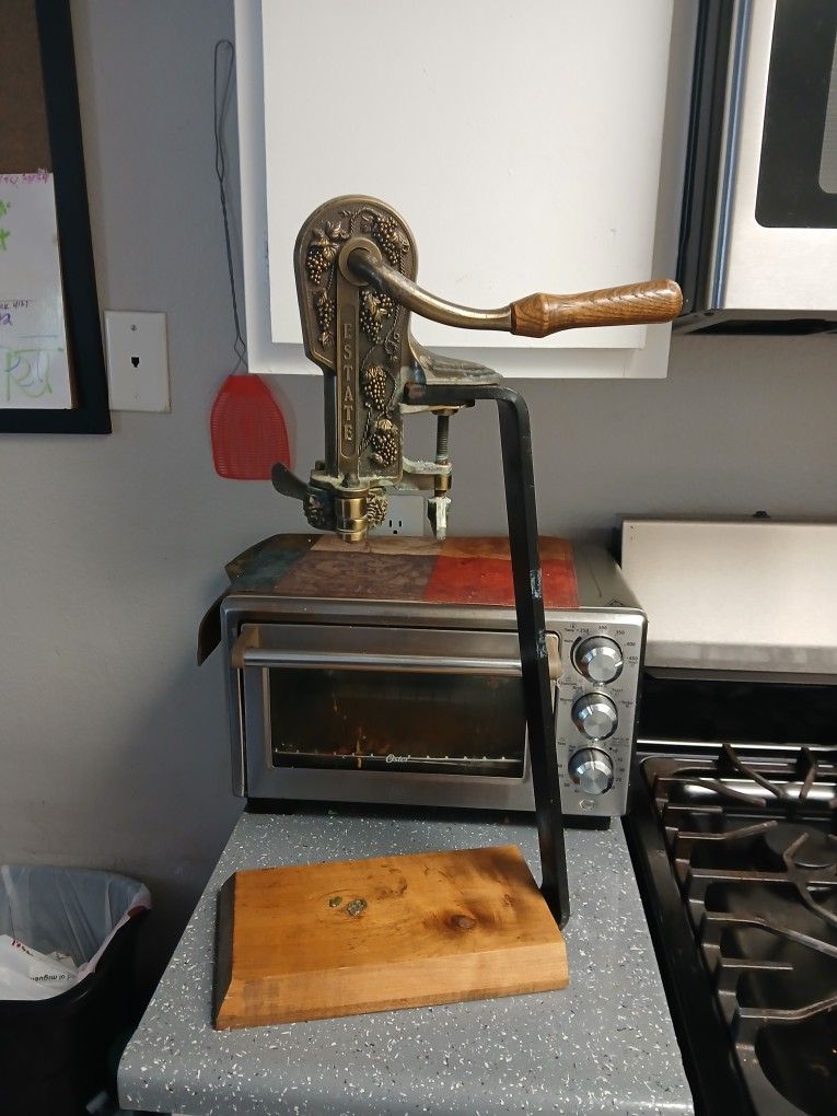 Roger Wine Bottle Opener