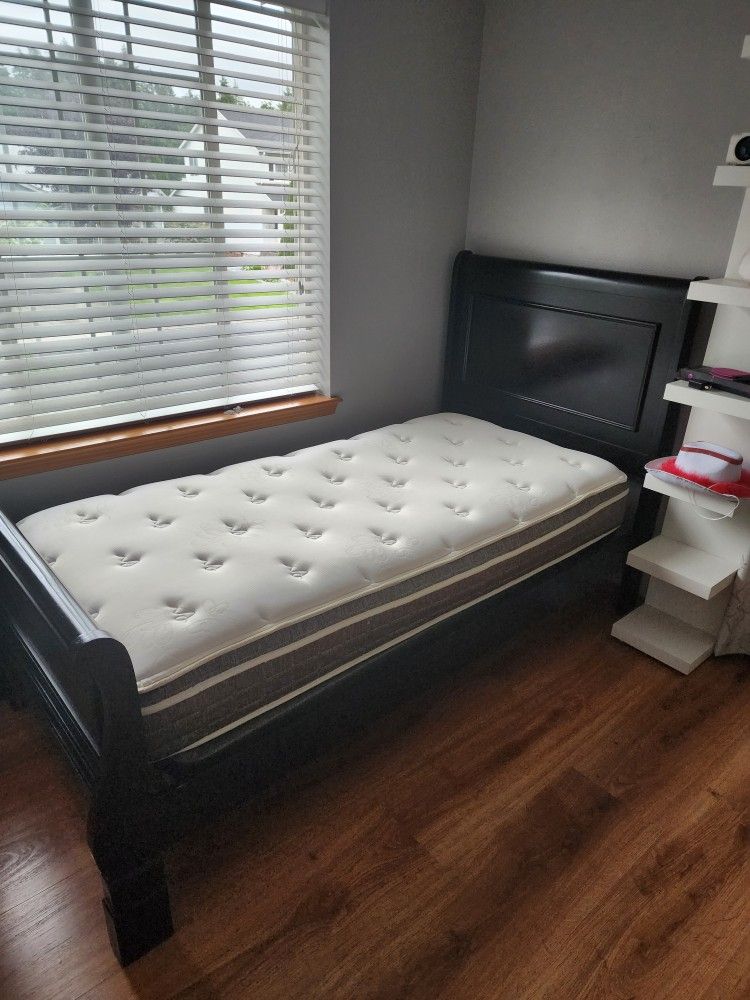 Twin Bed