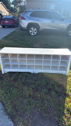 Free white shoe rack