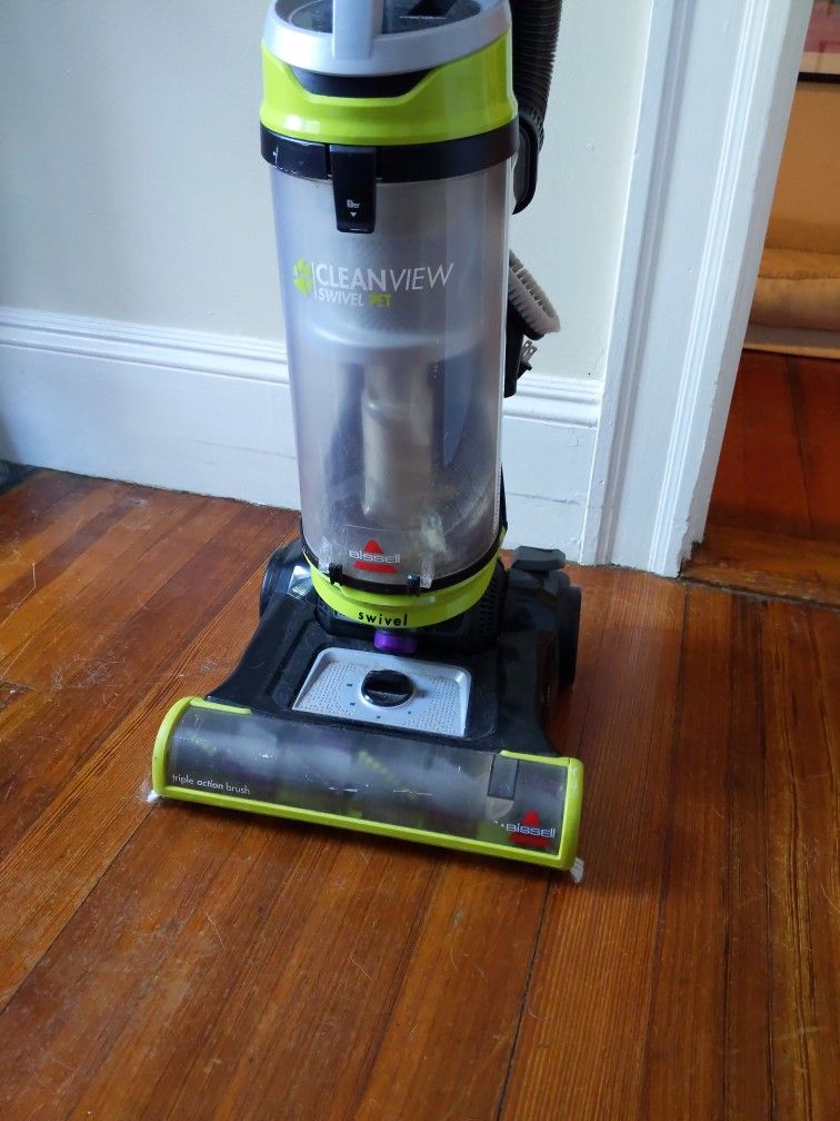 Bissell Cleanview Swivel Pet Vacuum