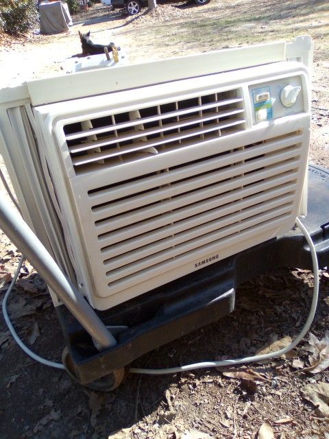 **SAMSUNG WINDOW AC UNIT** $150 obo