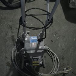 pulverizadora de pintura sin aire (airless) de la marca AVANTI,