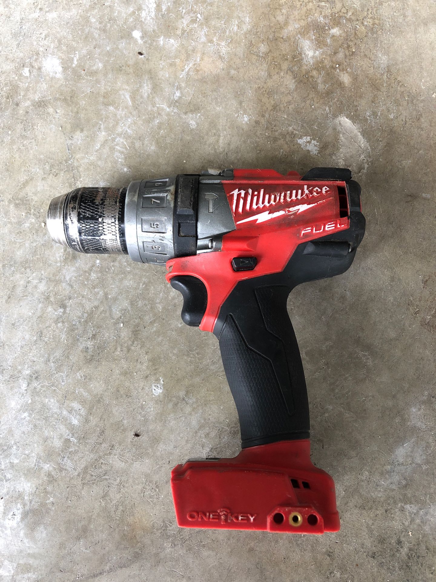 Milwaukee Fuel M18/18V hammer drill