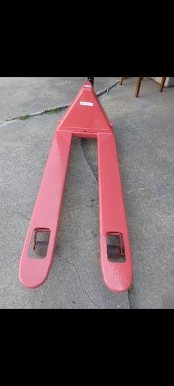 Clean narrow Pallet jack $399 ea no less