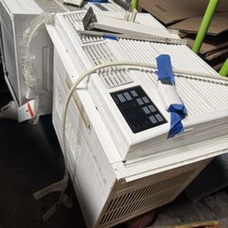 AC WINDOW UNITS