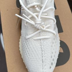 Yeezy 350 v2 Bone