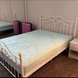 queen metal white bed frame