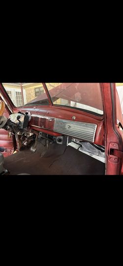 1949 Chevrolet Hemi runs excellent
