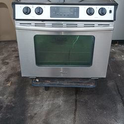 Whirlpool  ~ Stove, dishwasher,  and microwave 500 for set