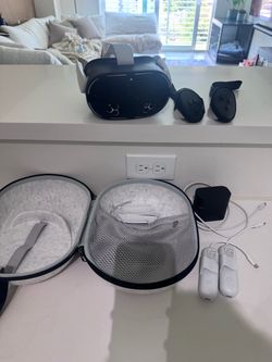 Meta quest 3s 128gb with accessories