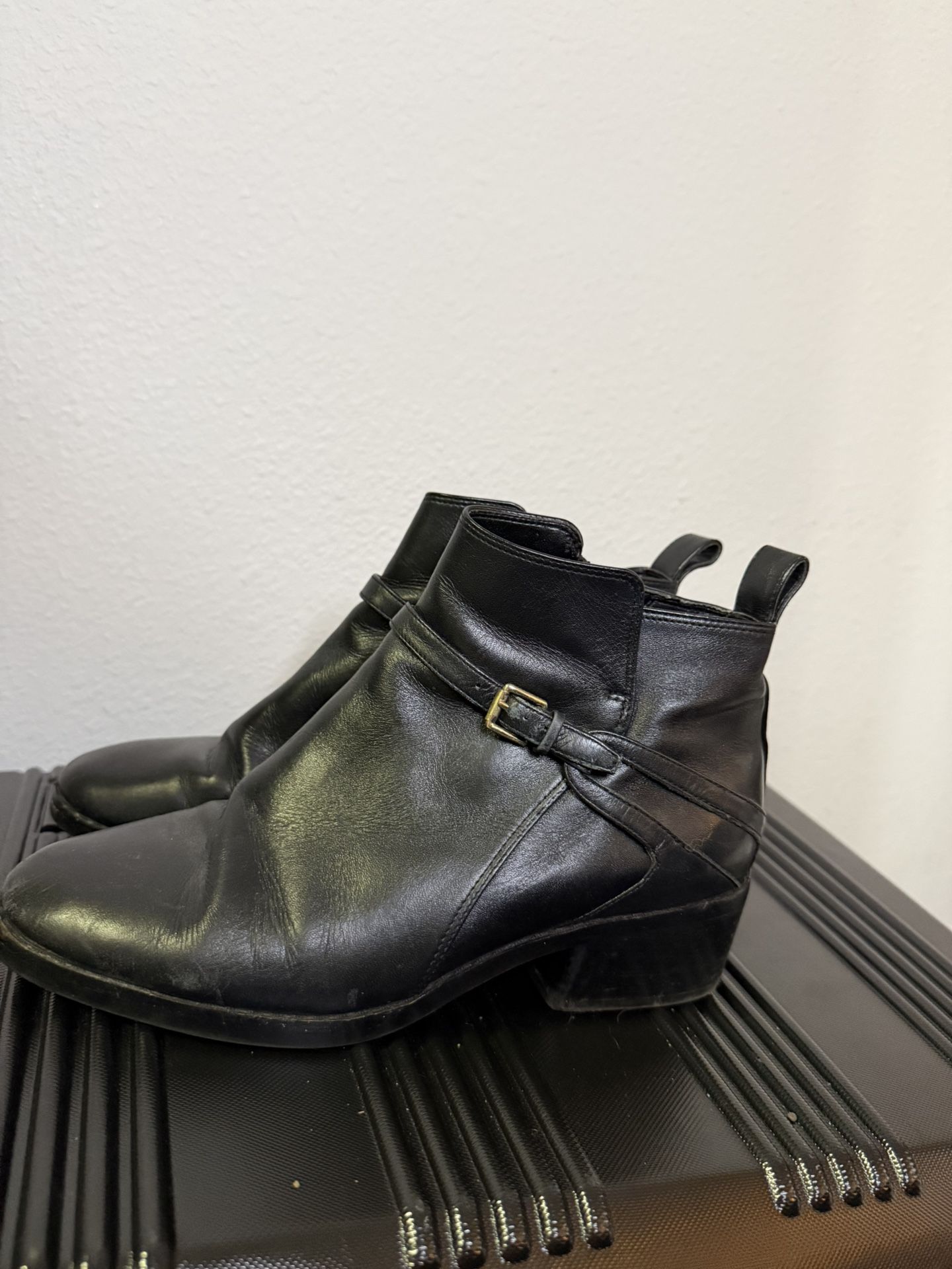 CLOSET SALE/ Cole Haan boots 