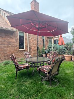 Patio Set w/cushions + umbrella