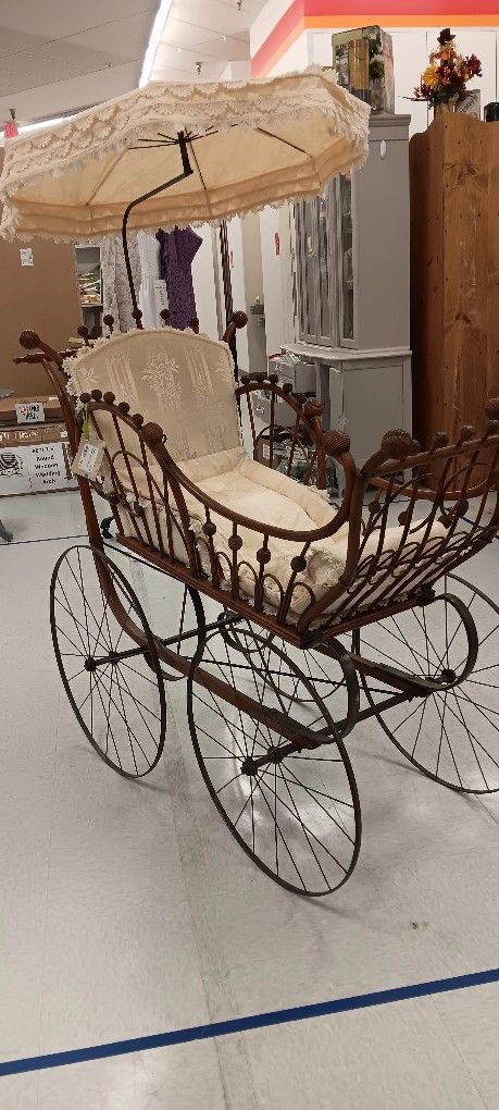 Victorian Wicker Carriage