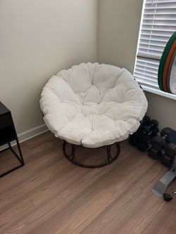 Papasan Chair with White Cushion