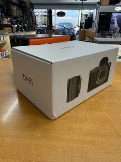 Sony ZV-E1 Mirrorless Camera with 28-60mm Lens (Black)