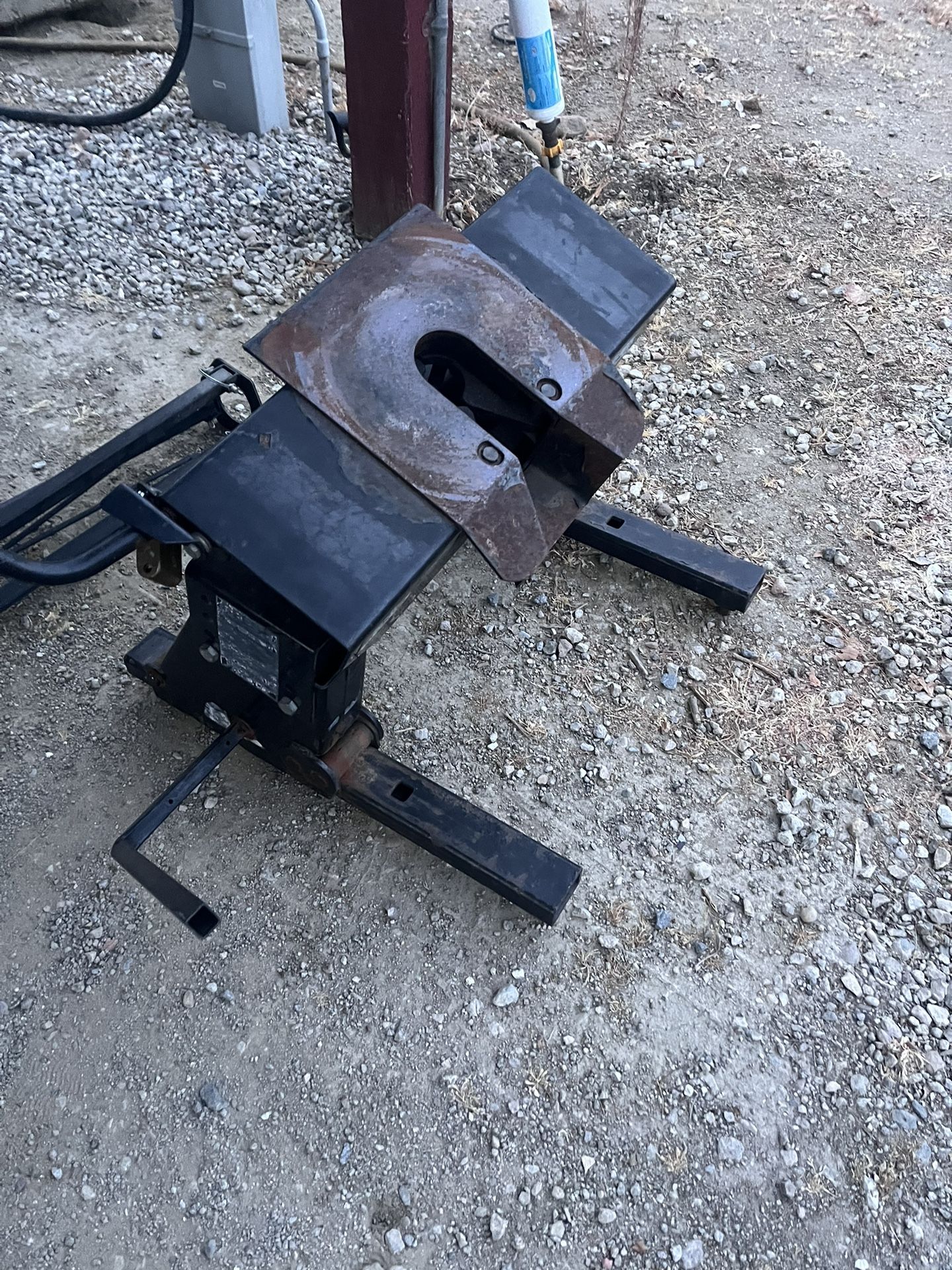 Fifth Wheel Hitch