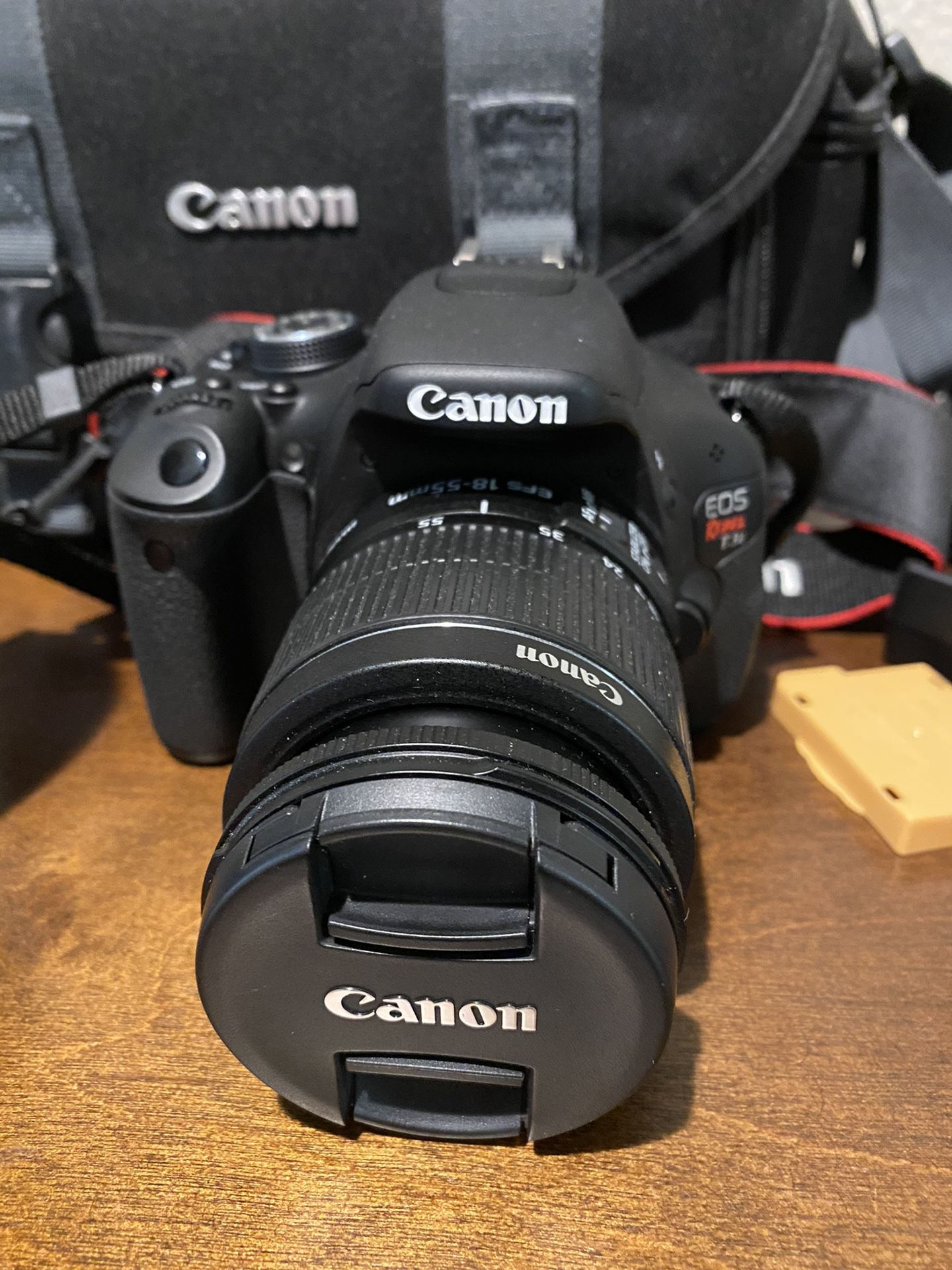 Canon EOS Rebel T3i / EOS 600D 18.0MP Digital SLR Camera - Black (Kit w/ EF-S IS Like New