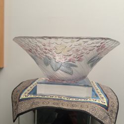 Stunning 5x13" Large Floral Art Glass Serving Bowl “Blossom Shower”, Like new