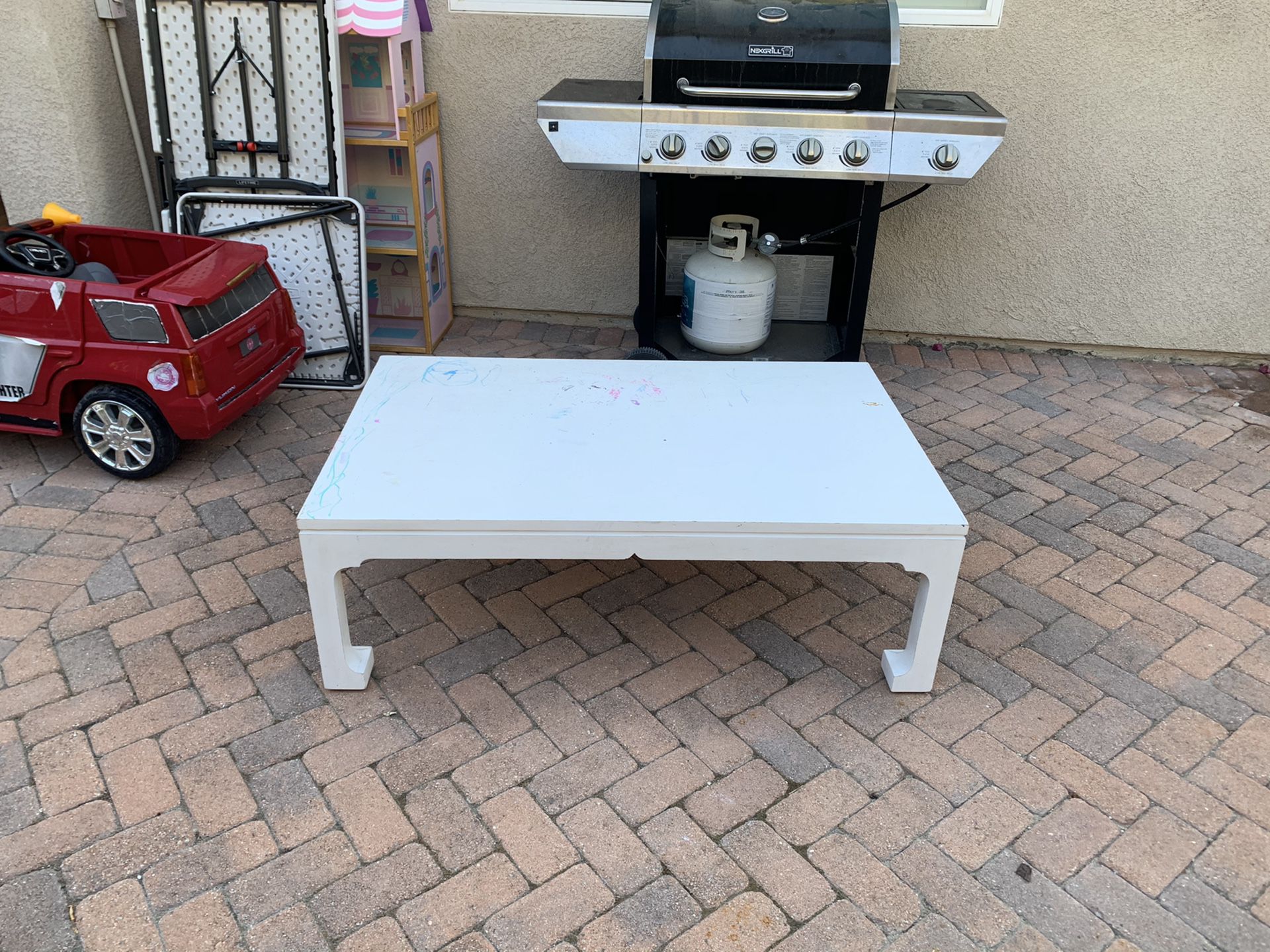 Large white coffee / play table