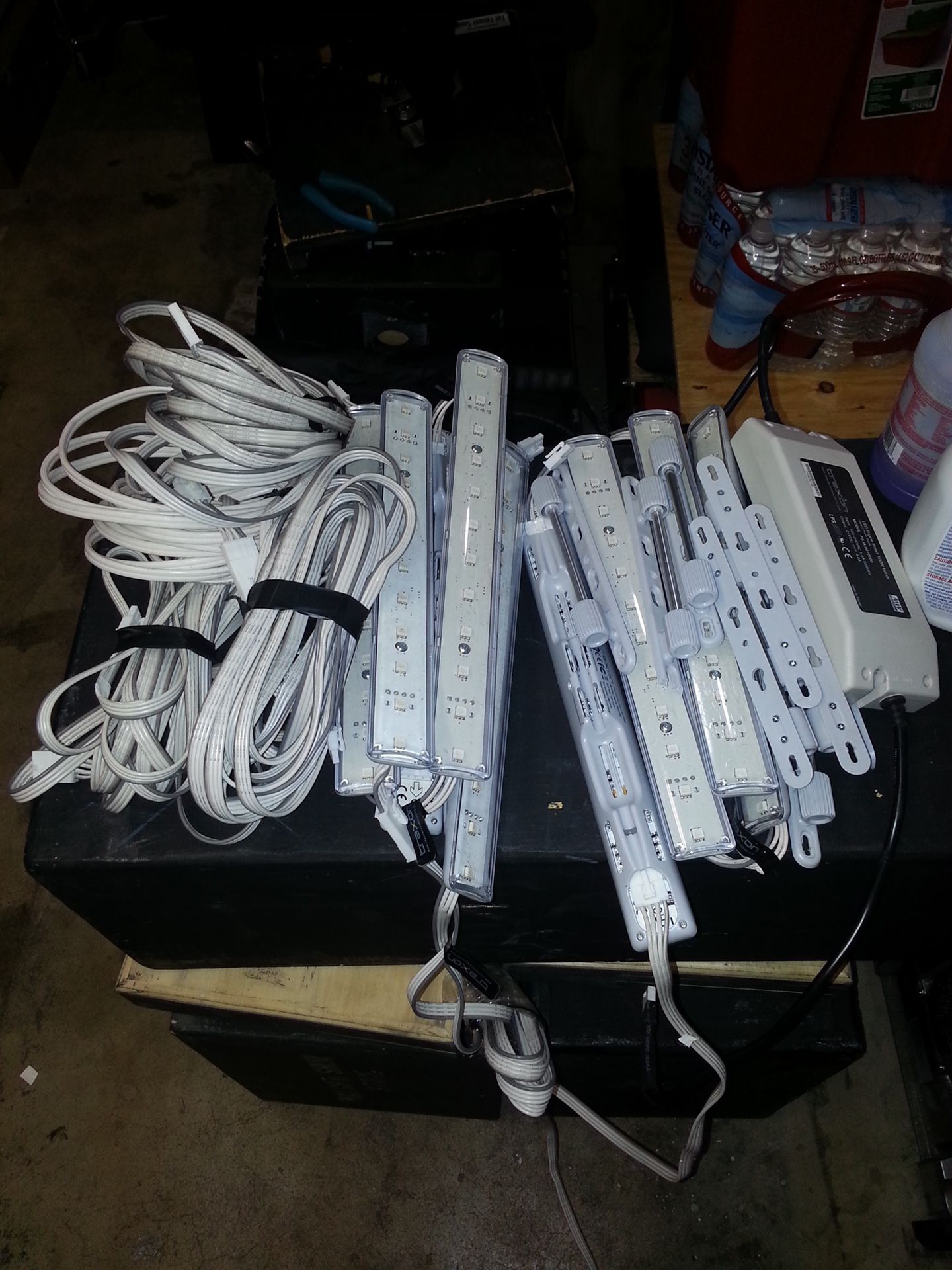 TRAXON MB.CA.1127001 COVE LIGHT AC-DIM LINEAR LED FIXTURE, 135X135, 120V, 2700K