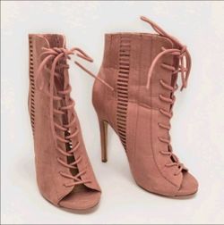 ​ShoeDazzle Lace Up Booties Size 7 - Pale Pink Peep Toe High Heel Ankle Boots