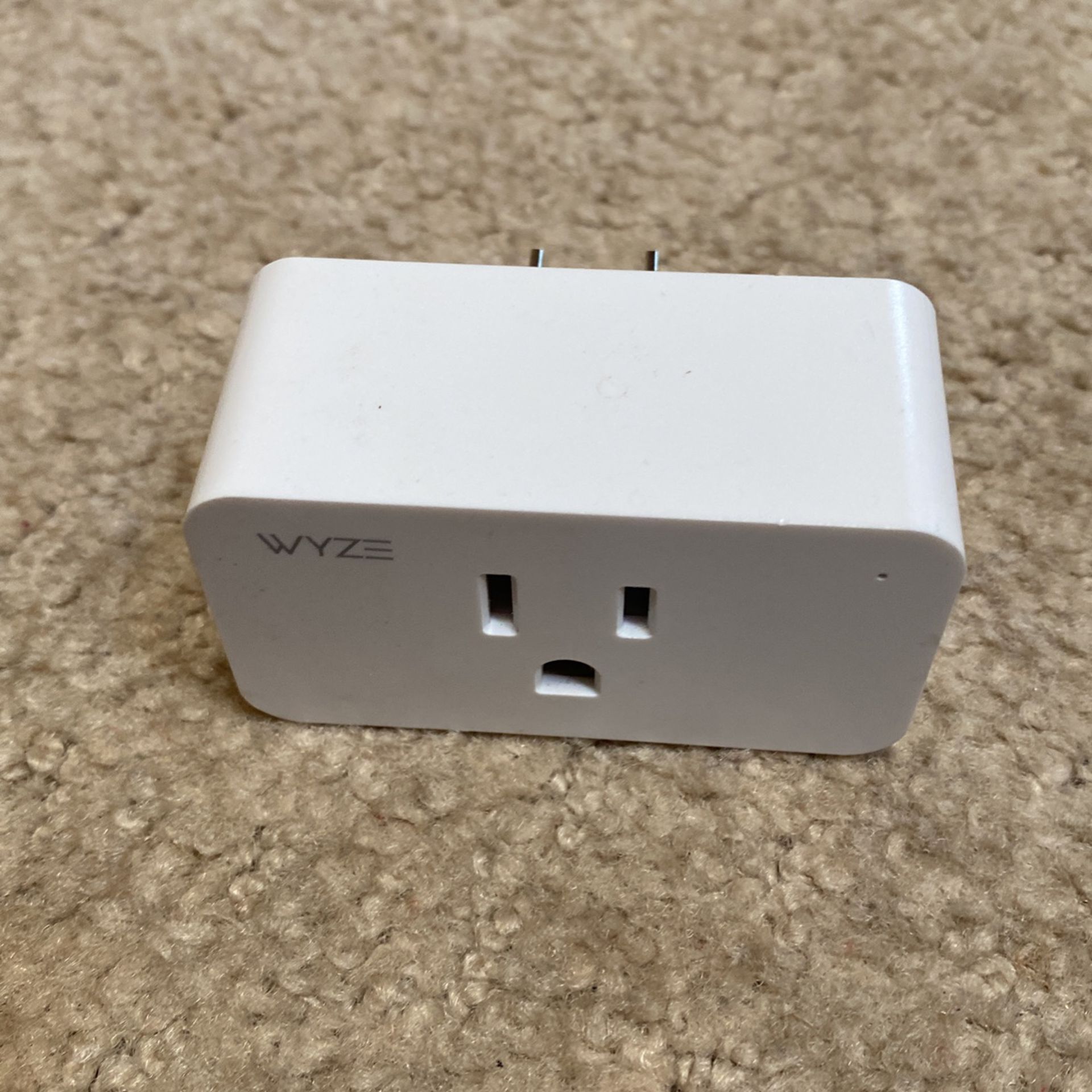 Wyze Plug, 2.4GHz WiFi Smart Plug, Works with Alexa, Google
