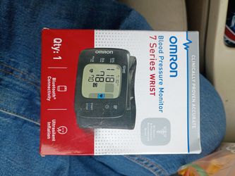 OMROM Blood Pressure Monitor 7 Series WRIST