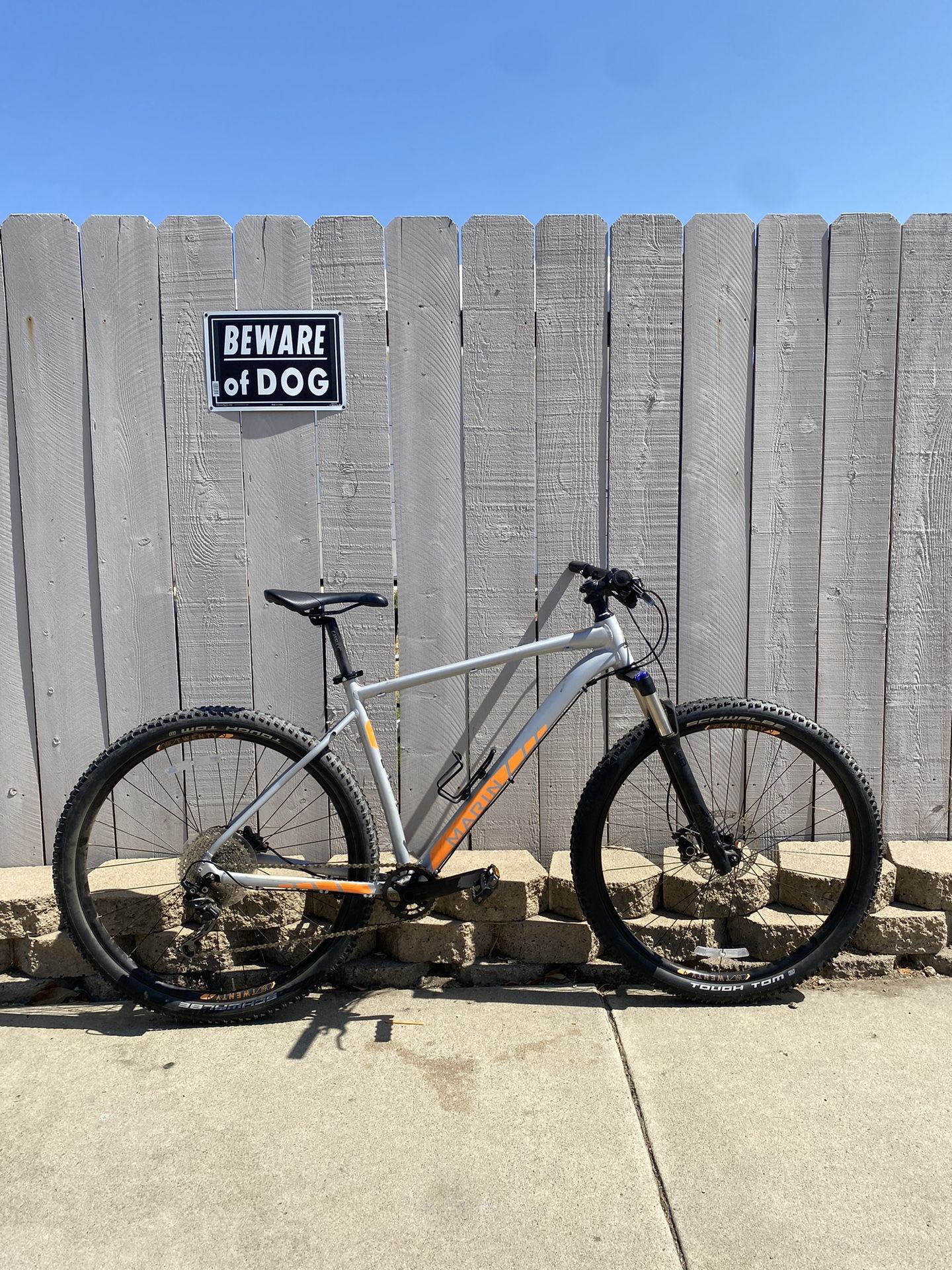 2018 Marin Rock Springs 2 29” Mountain Bike