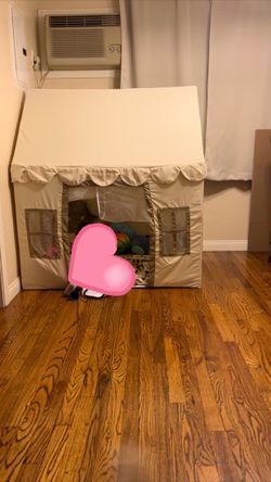 Kids play Tent