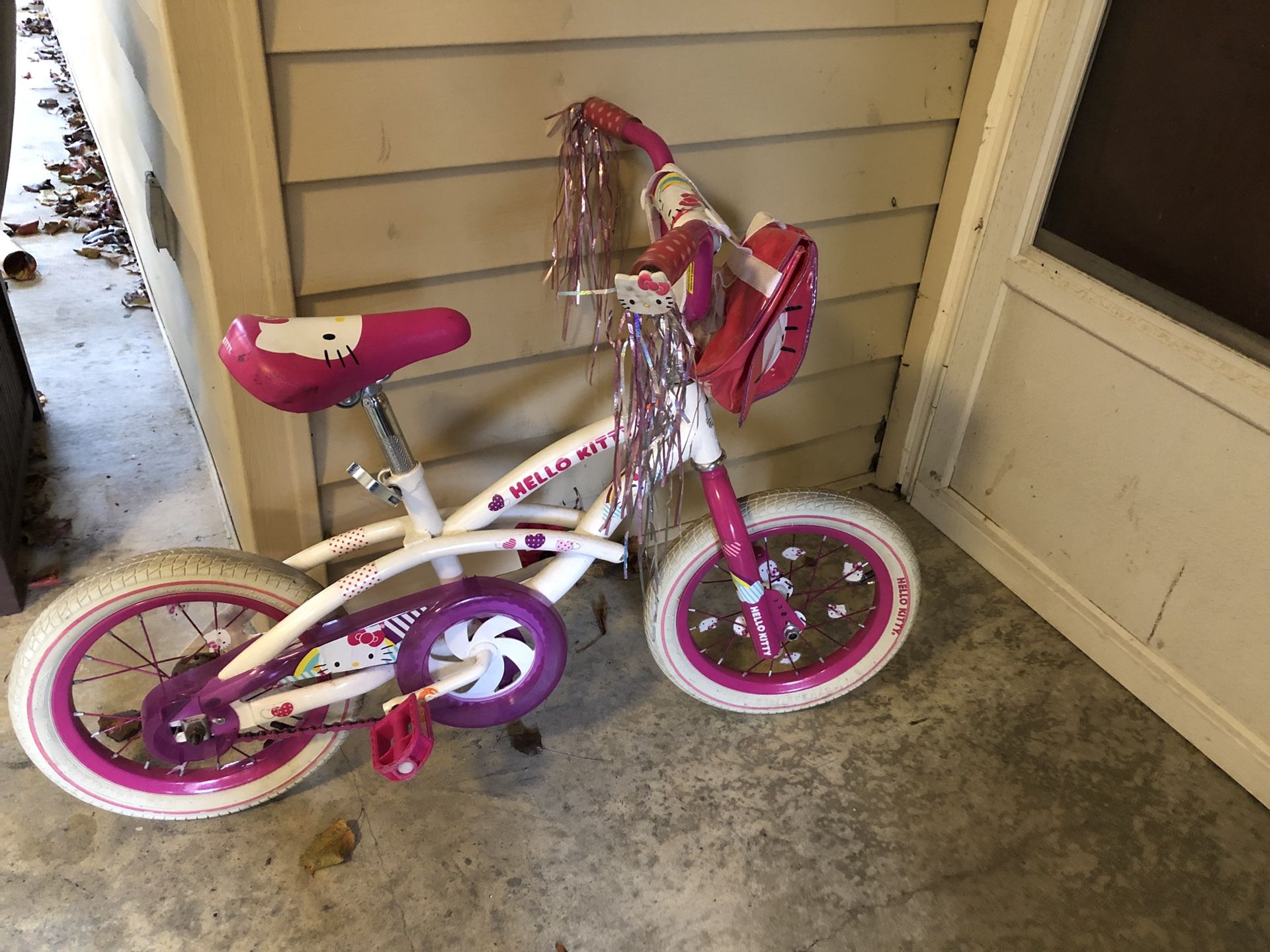 Hello Kitty little girls bike