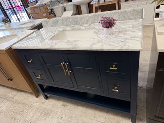 Bathroom cabinet