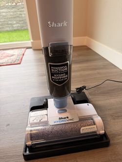 Shark Hydrovac (White)