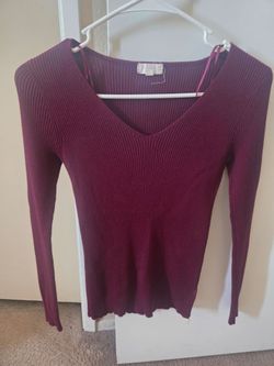 Burgundy Ribbed Knit V-Neck Sweater