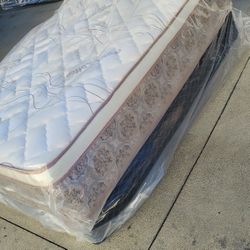 Full Mattress Pillow Top 180
