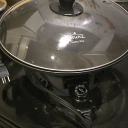 Big electric skillet