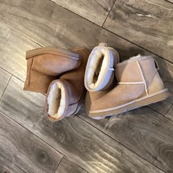 Uggs Big Kids Mini Classic Size 13 Through Six