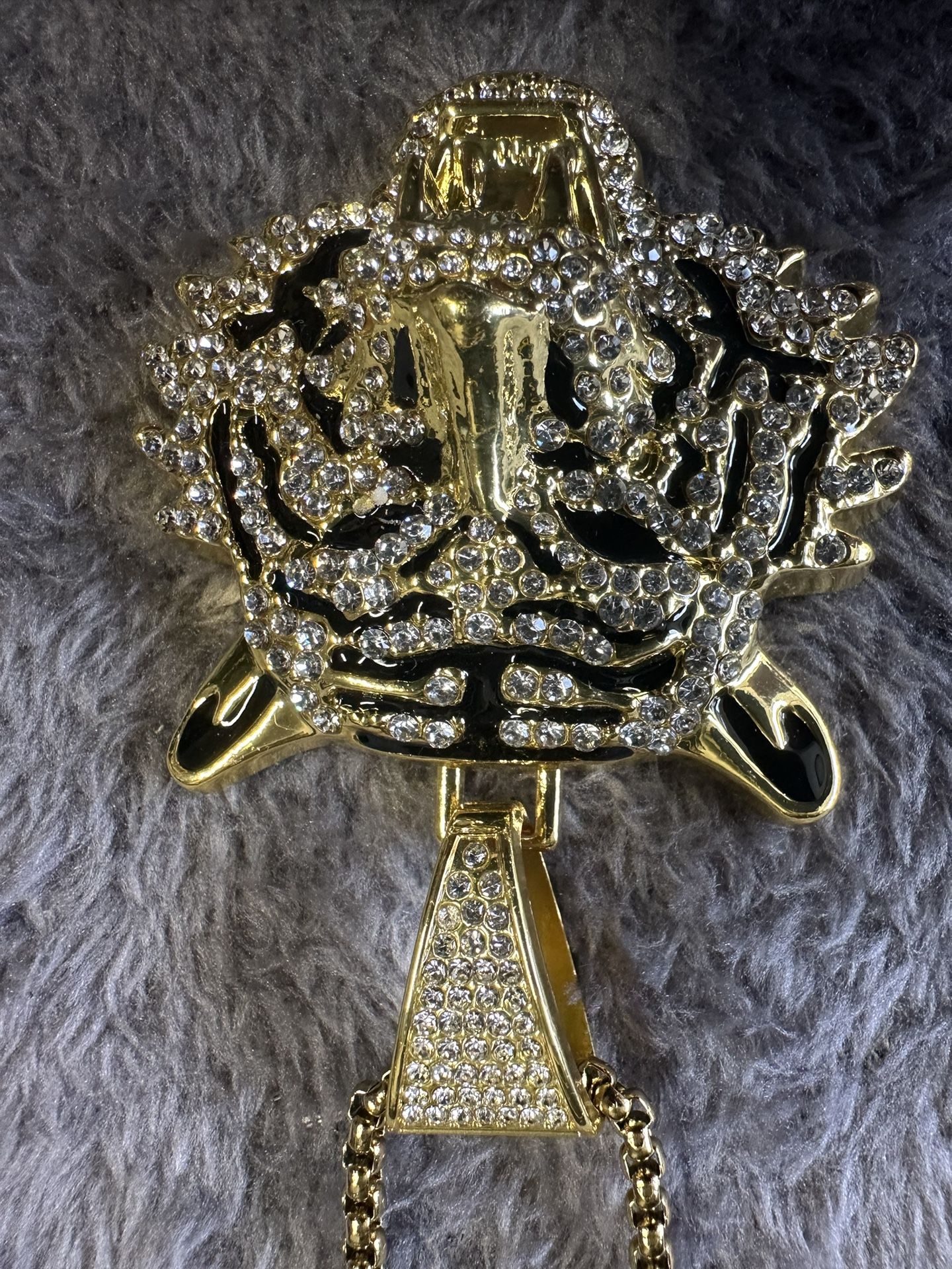 Mens new without tags Gold blinged tiger pendant with 24 inch box chain.